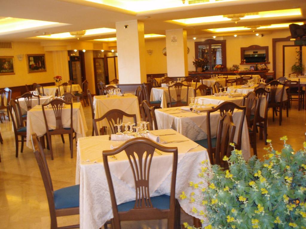 Hotel Ferranti Borgiano  Zewnętrze zdjęcie